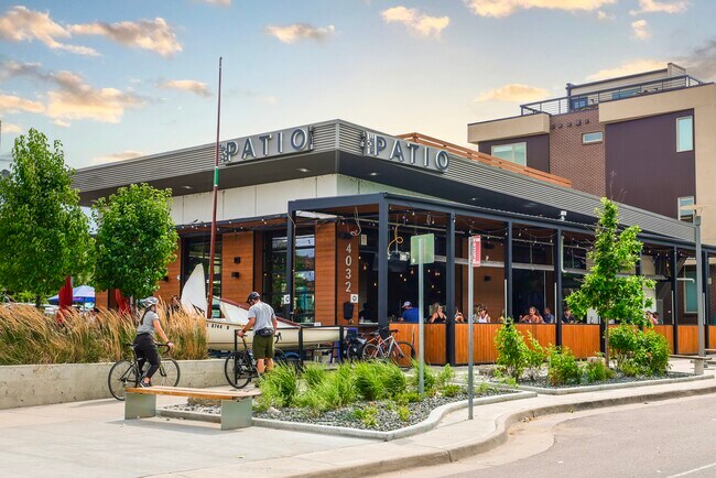 Building Photo - 1294 Stuart St