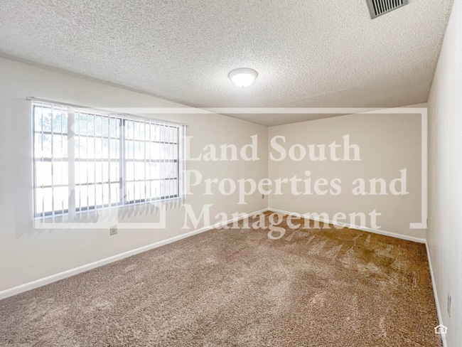 Building Photo - 3016 Skipper Pl