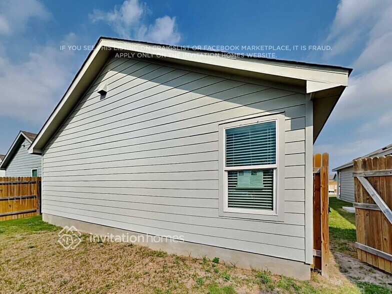 Building Photo - 3322 Carducci Dr