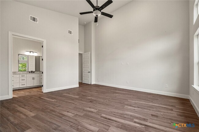 Building Photo - 118 Cap Rock Dr