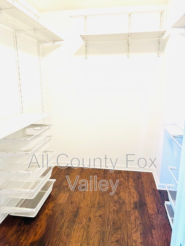 Building Photo - 7160 Center Ave