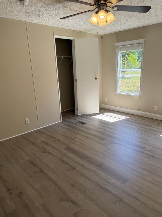 Building Photo - FOR RENT – Newly Remodeled Home Near Downtown Aynor