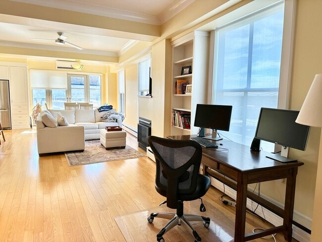 Building Photo - Penthouse Condo in Downtown Portland Peninsula