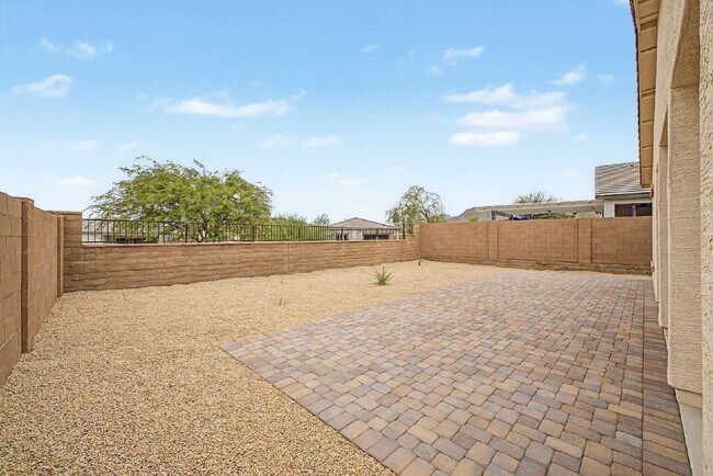 Building Photo - 8833 S 167th Ln