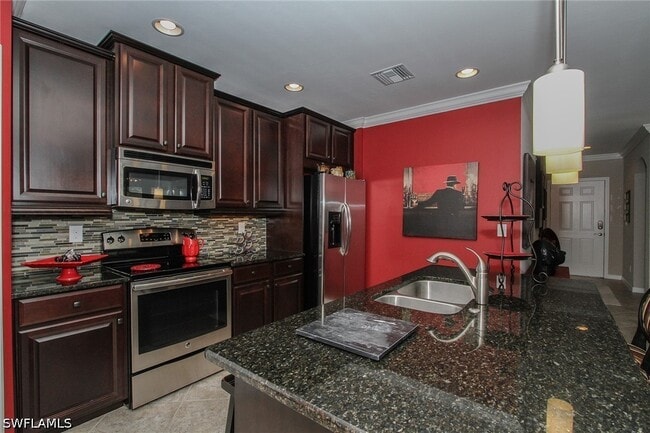 Building Photo - 8531 Violeta St
