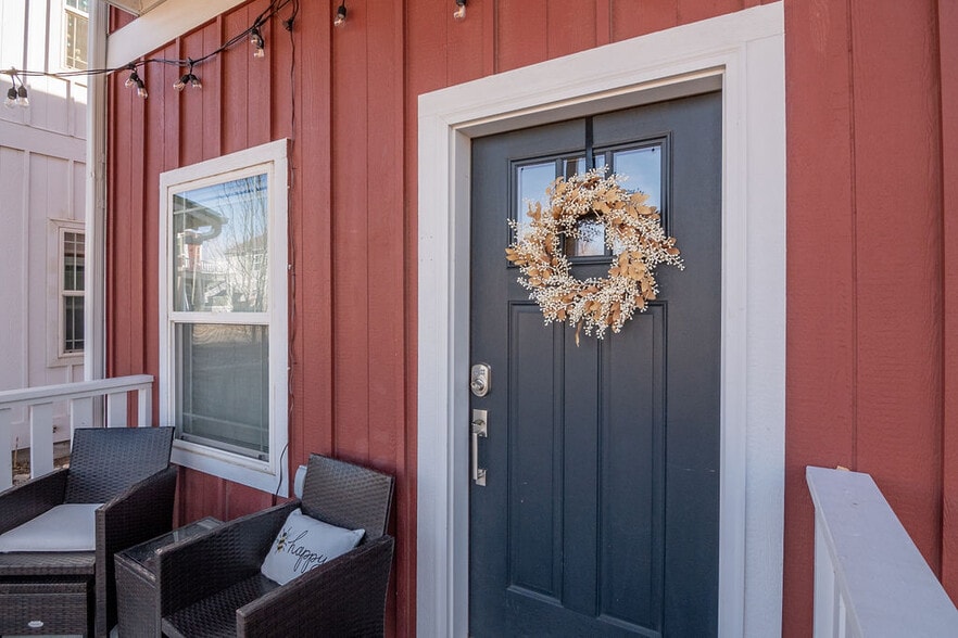 Building Photo - 120 Barnwood Cir