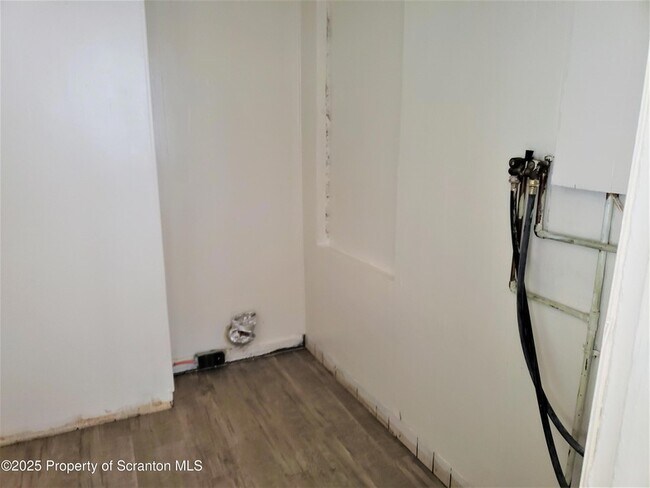 Building Photo - 513 Washington Ave