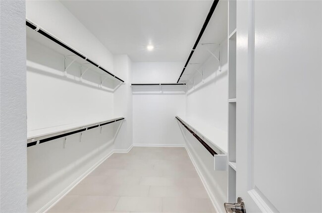 Building Photo - 5029 Carsoli Ln