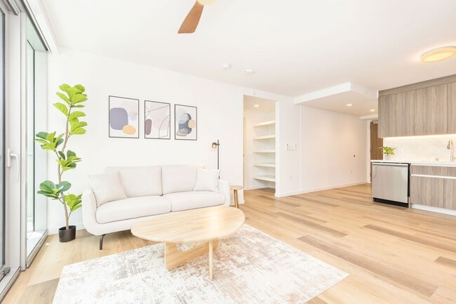 Building Photo - Brand FULLY FURNISHED New 1 Bedroom | 1 Bathroom The Park on Keeamoku