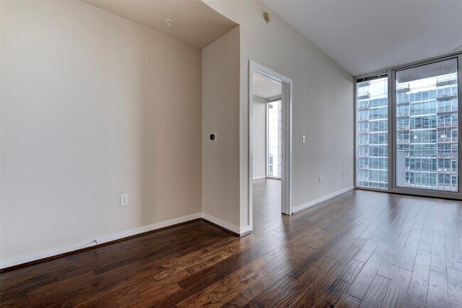 Building Photo - 5925 Almeda Rd