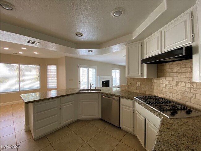 Building Photo - 9312 Angelfish Dr