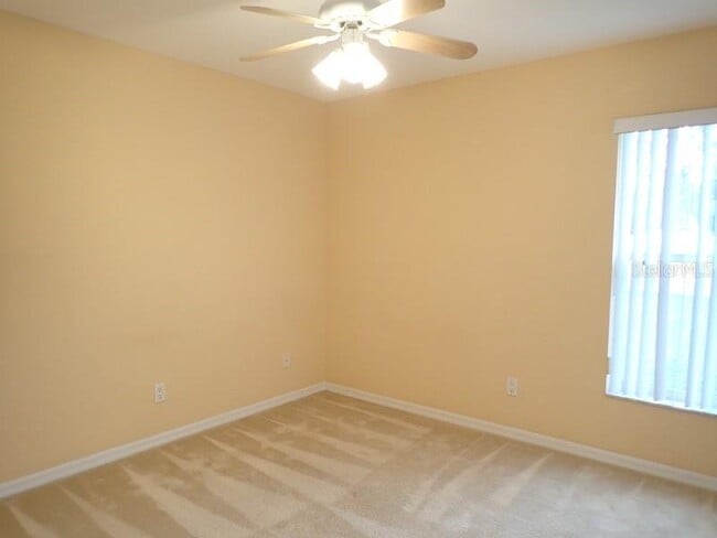 Building Photo - 12 Point of Woods Dr