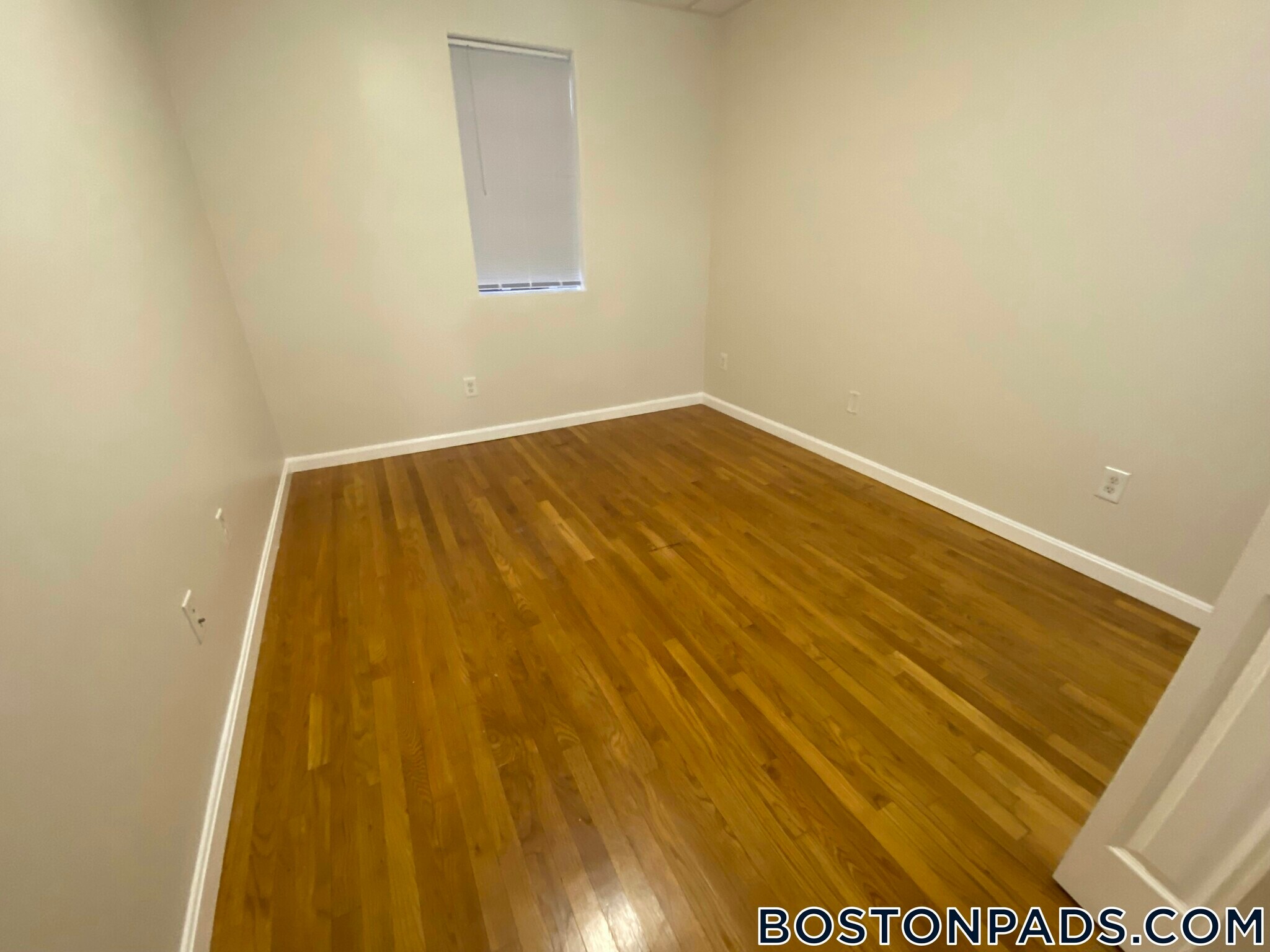 Building Photo - 22 High St