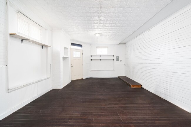 Building Photo - 74 Colgate St