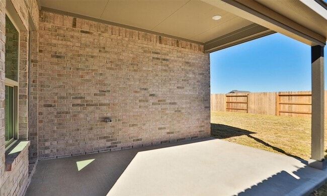 Building Photo - 427 Fields Forest Ln