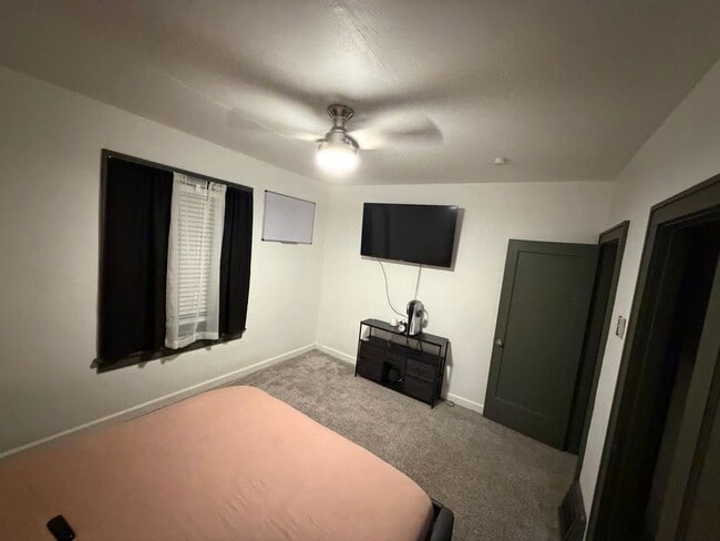 Building Photo - 1707 N Charles St