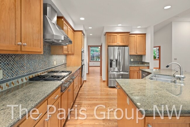 Building Photo - Gorgeous 3,400sf Golf Course Craftsman on Sahalee Country Club’s 7th Green