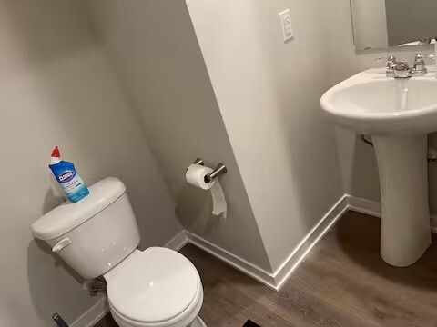 Building Photo - 4521 SE Ember Ln