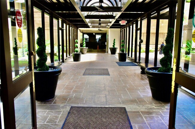 Building Photo - 3525 Sage Rd