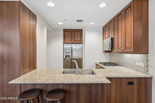 Building Photo - 7157 E Rancho Vista Dr