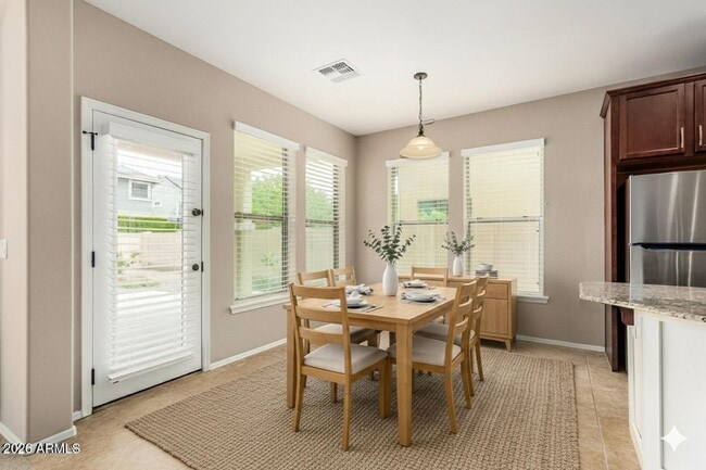 Building Photo - 3540 E Mesquite St