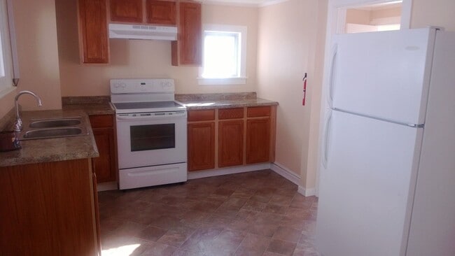 Building Photo - 224 W North St