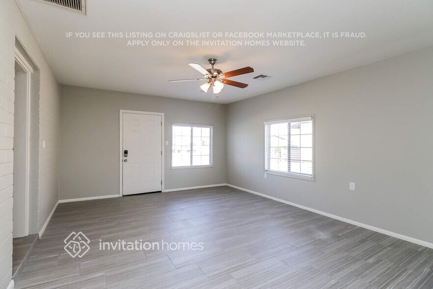 Building Photo - 1915 E Colgate Dr