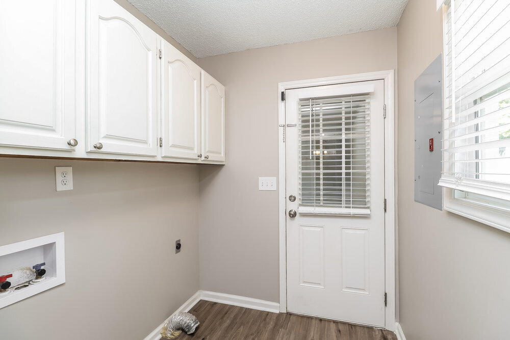 Building Photo - 2032 Pine Needle Ct