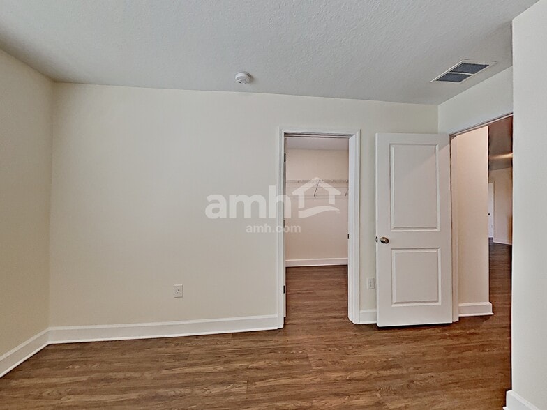 Building Photo - 4807 Reisswood Lp