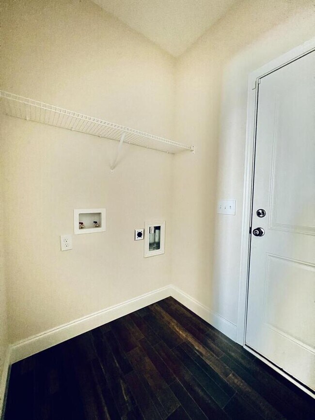 Building Photo - Brand New 3 Bedroom 2 Bath Single Family Home