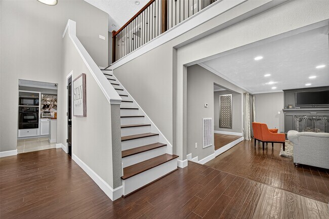 Building Photo - 5815 Green Terrace Ln