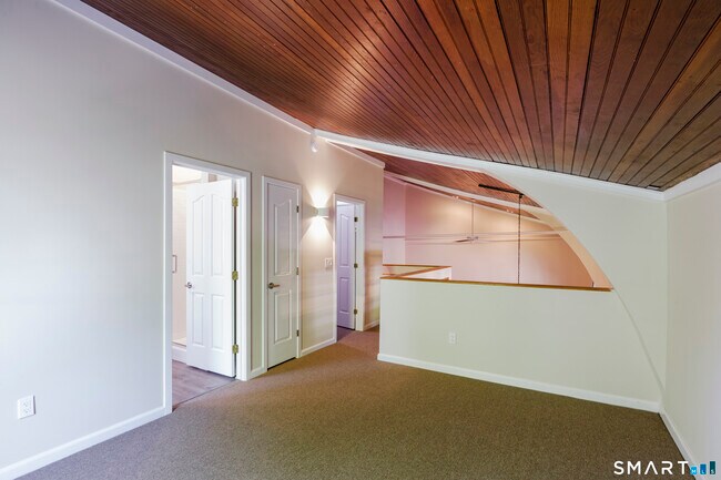 Building Photo - 161 Whitfield St
