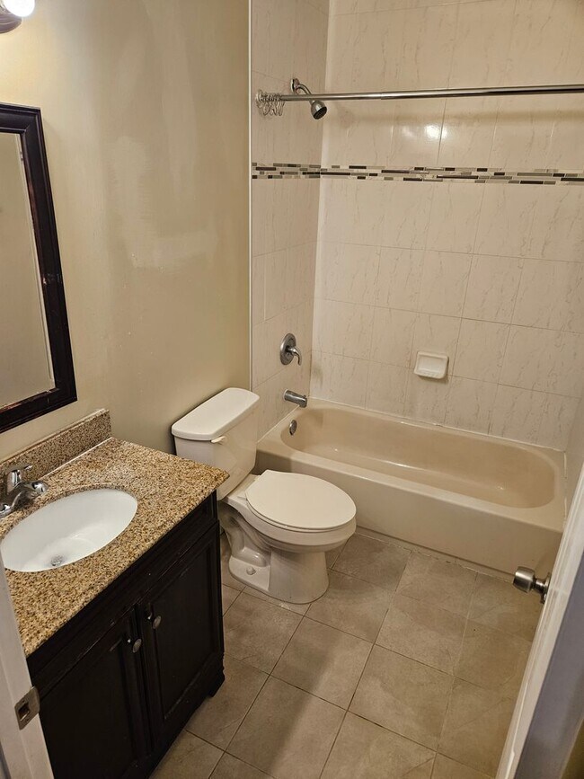 Building Photo - 1806 N Calvert St