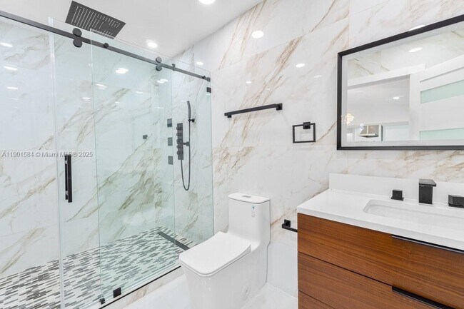 Building Photo - 15420 SW 212th Ave