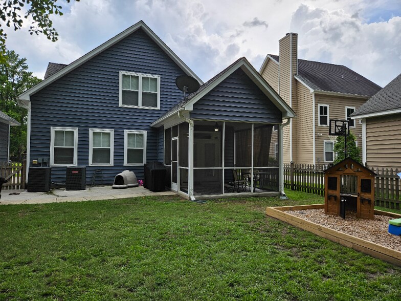 Building Photo - 1062 Moss Grove Dr