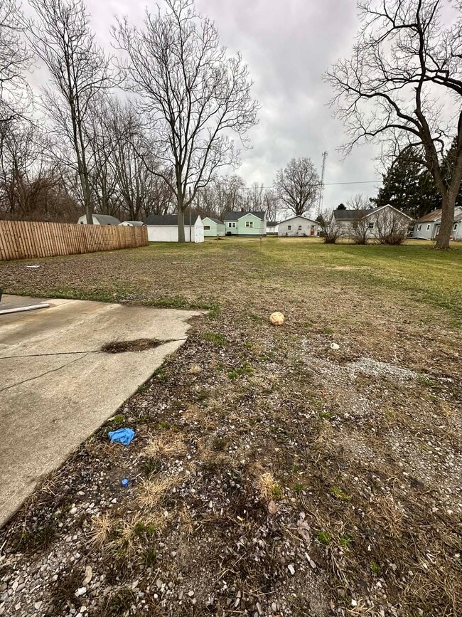 Building Photo - 725 Hopkins St