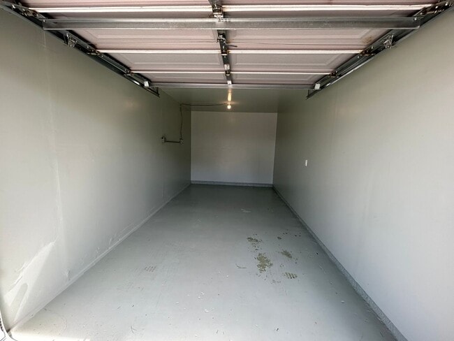 Building Photo - Stylish Remodel Near Beach & Downtown