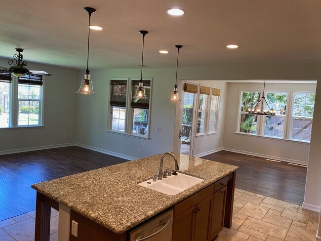 Building Photo - 6848 Estrella de Mar Rd