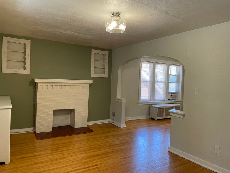 Building Photo - 4417 Rosa Ave