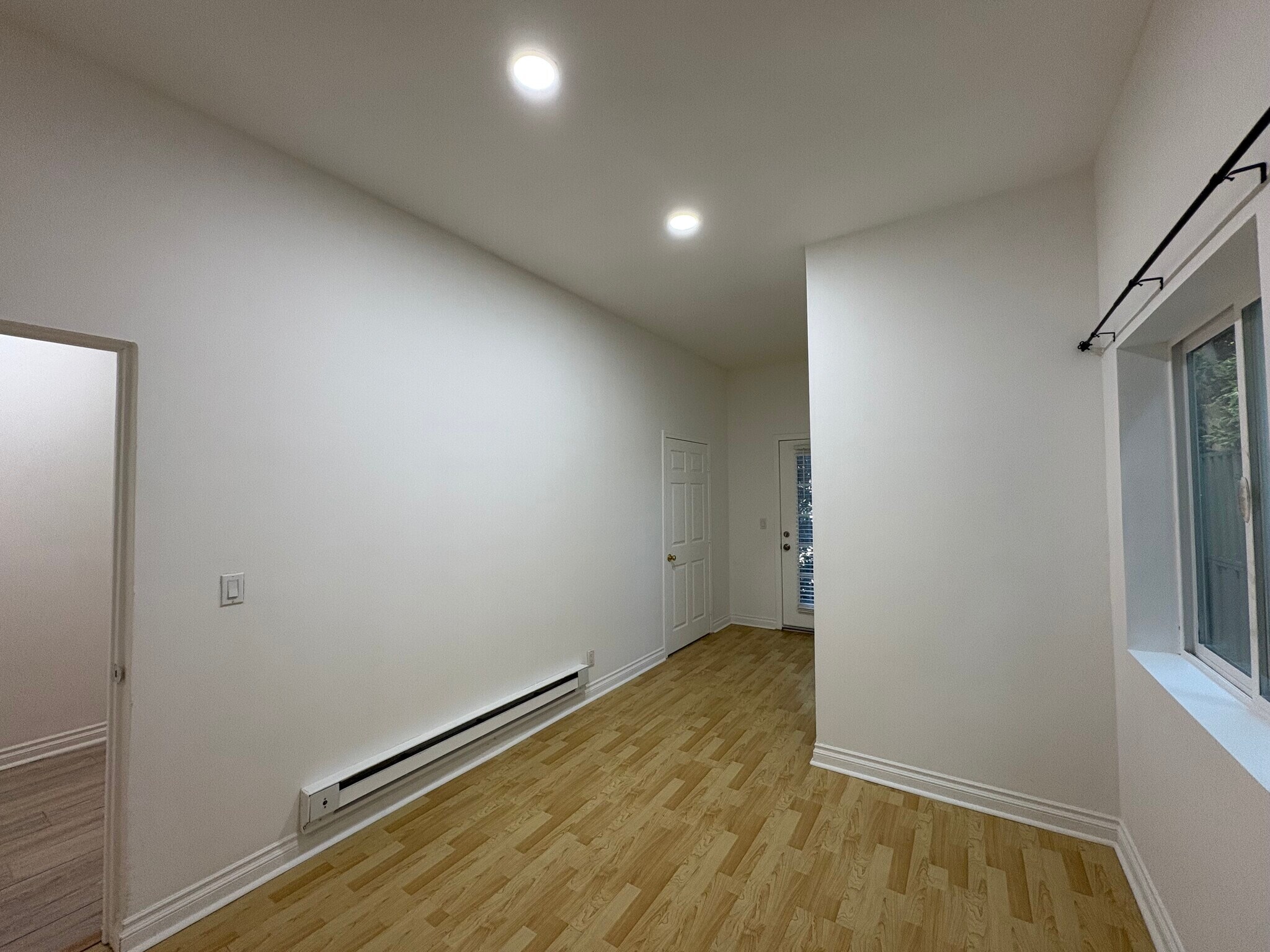 Building Photo - 1402 San Remo Dr