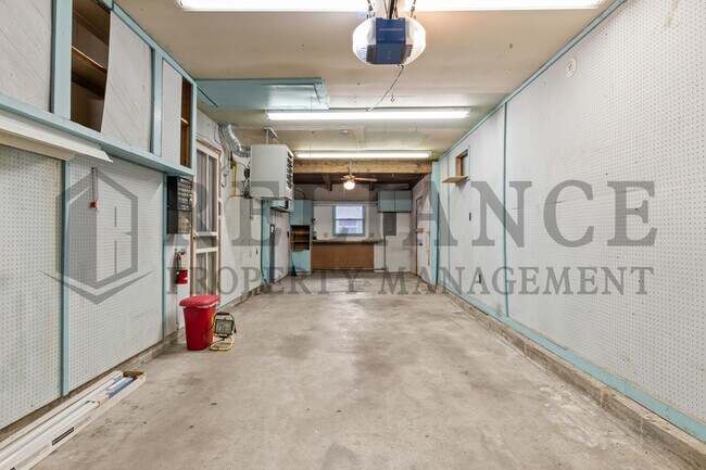 Building Photo - 913 N Wilbur Ln