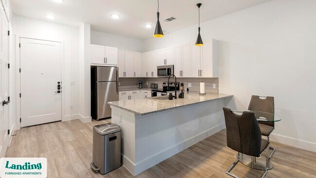 Building Photo - 650 E Sycamore St