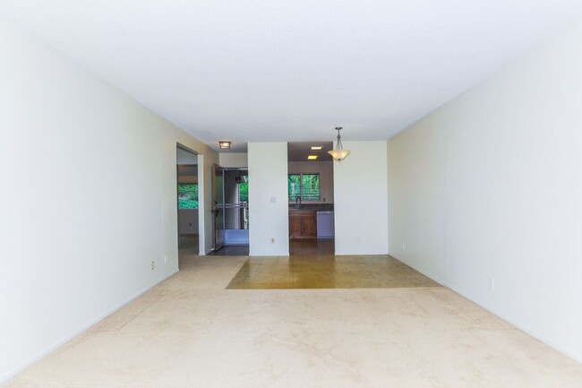 Building Photo - Lakeview - Enchanted Lake - 2 Bdrm/2 Bath/...