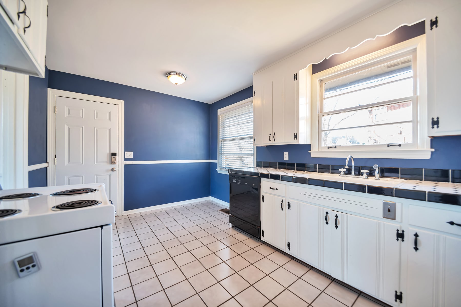 Building Photo - 801 Potter Ln