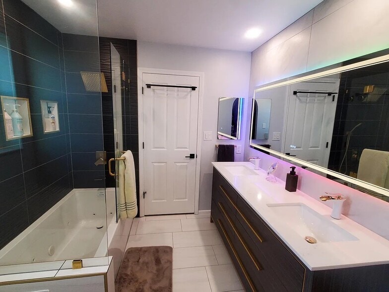 Building Photo - 948 Acequia de las Joyas