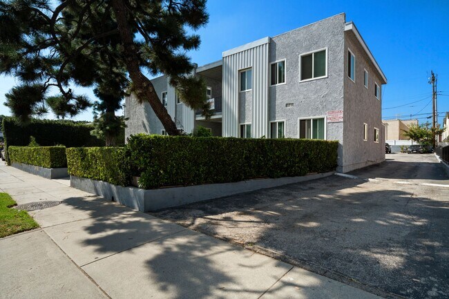 Building Photo - 317 Western Avenue