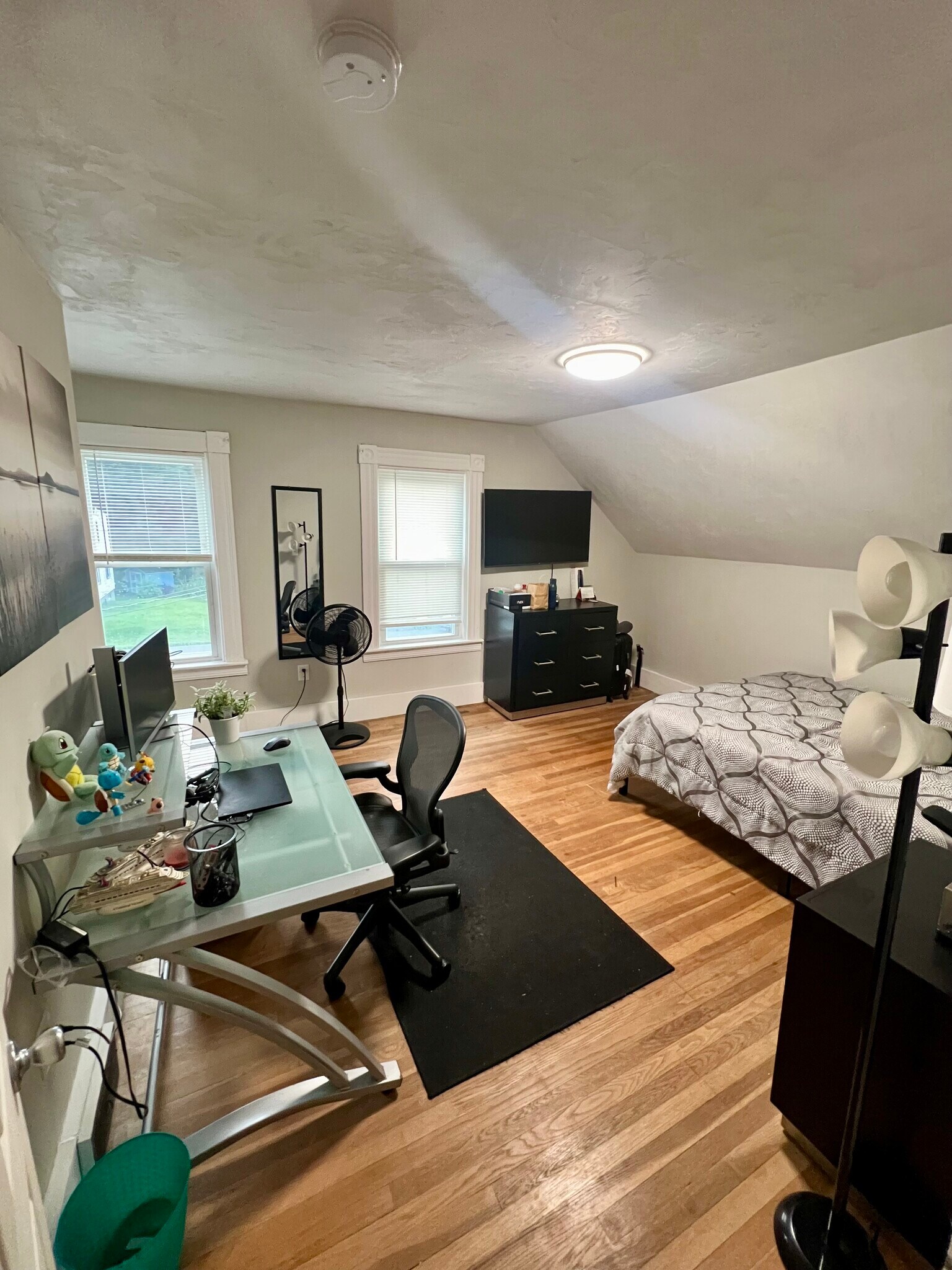Master Bedroom - 203 Hall St