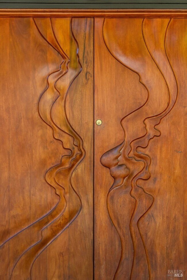 Building Photo - 1100 Bayhills Dr