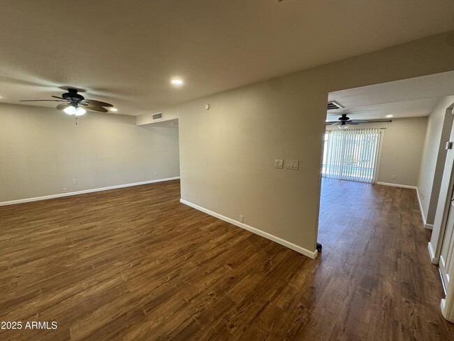 Building Photo - 818 E Todd Dr