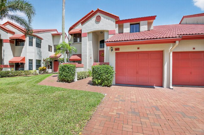 Building Photo - 7677 Lexington Club Blvd